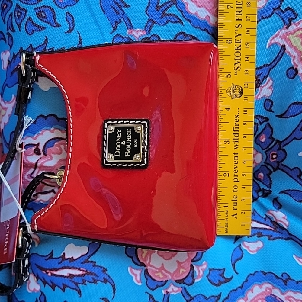 Dooney & Bourke Petite handbag